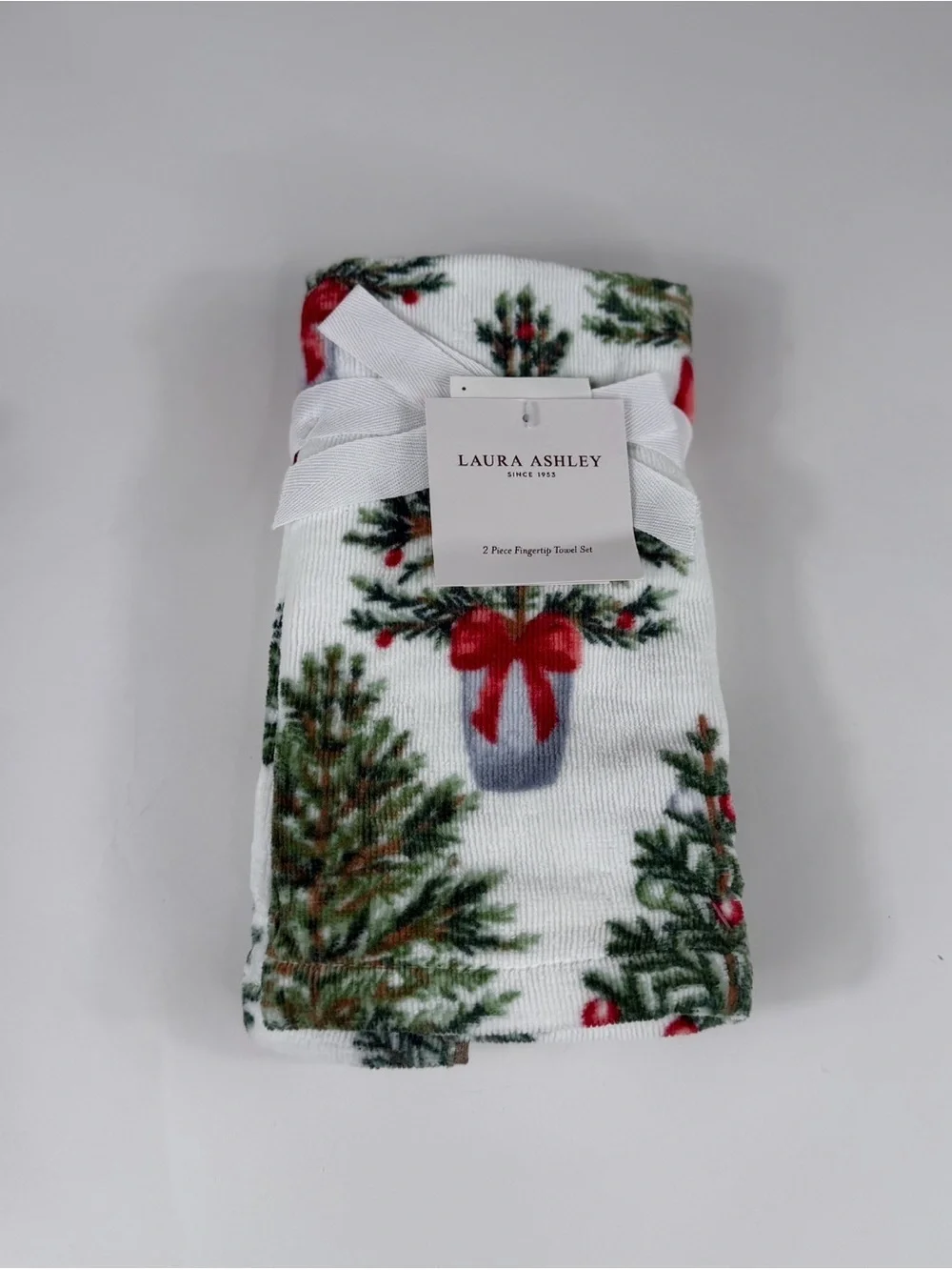 5 PC Laura Ashley Christmas Tree and Red Bow Towel Set